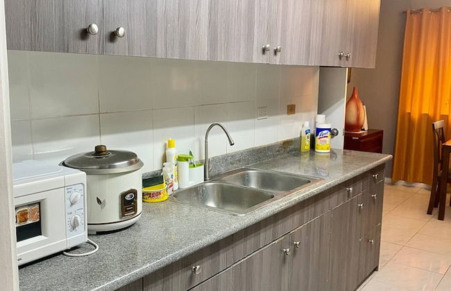 House w 3 Bedrooms And 3 Baths - Free Parking - Photo 26