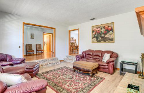 Lake Smith Getaway with Dock Families Welcome! - Foto 6