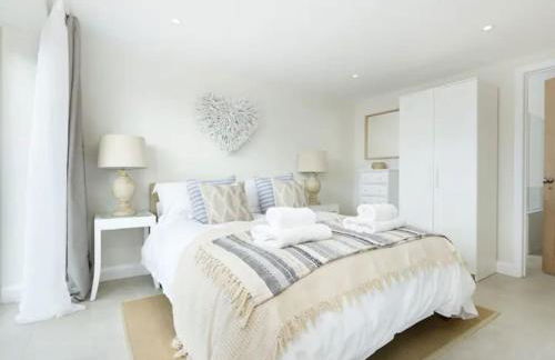 Stone Barn, contemporary barn conversion - Photo 11