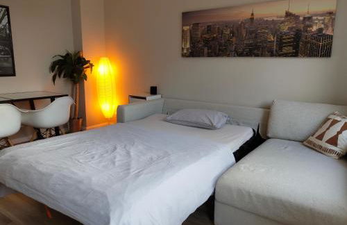 Kiel, renovierte Innenstadtwohnung, 24h Check-in, 2 kostenlose Fahrräder - Photo 9