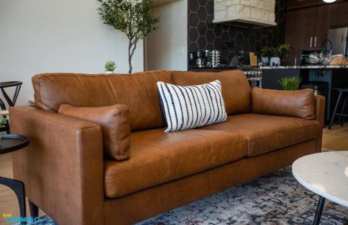 Gathering Place Hot Tub Game rooms - Photo 22