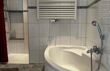 Ruhiges wohnen mit Bergblick - Foto 13