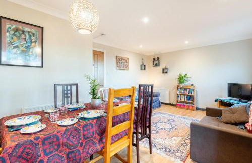 Spacious 3 Bedroom Retreat for up to 6 - Foto 16