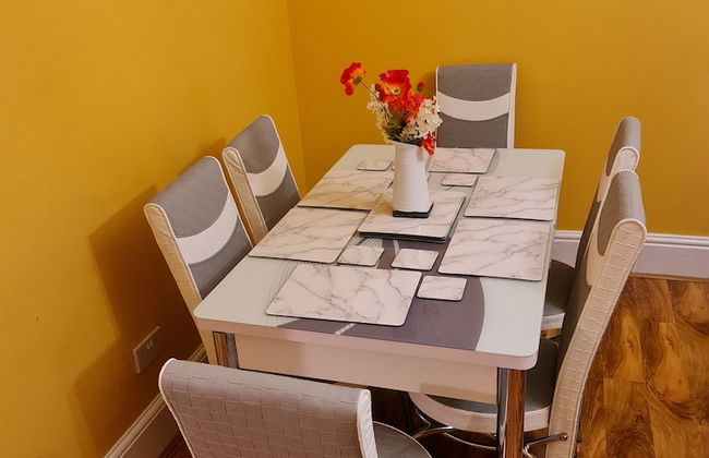 4Br Stunning Sea View Escape-near Snowdonia & Coastal Trails - Photo 16