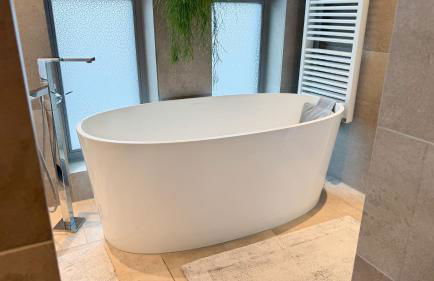 Stylish Riverfront Penthouse with Skyline View - Foto 23