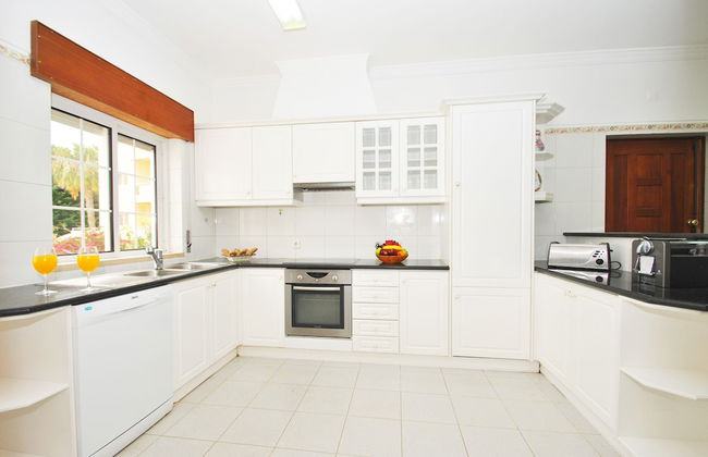 Villa Nespereira - Photo 30