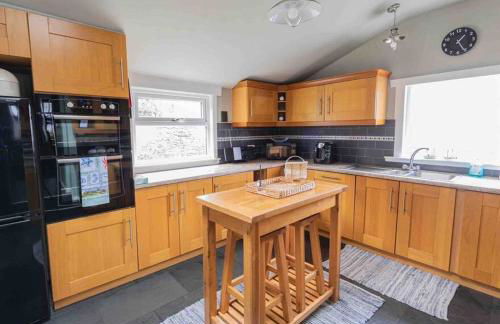 Hill Crest - Clifftop Escape with Sea View - Foto 25