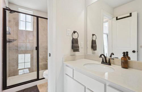 Brand New Luxury 6BD 5BA Grand Vacation Home - Foto 32