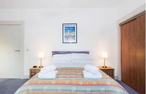 Mercury Holiday Homes -1 Bedroom 7 Westercraigs Apartment - Free Parking - Photo 15