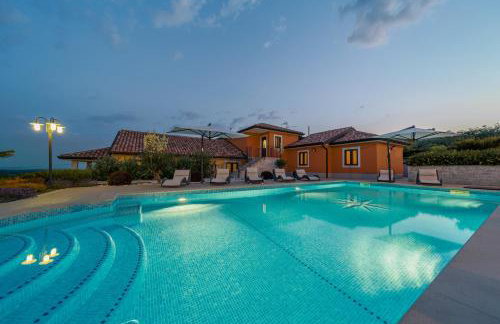 Villa GioAn - max 18, Private Playground and Sea View - Foto 40