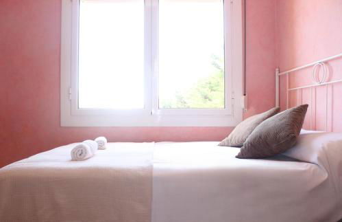 House with Pool and Sea Views - Photo 21