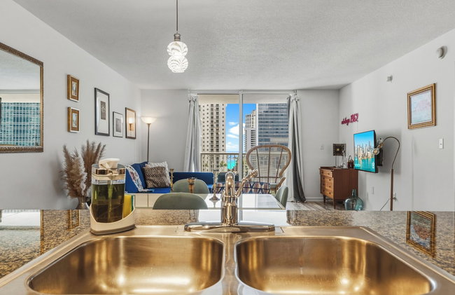 Fantastic 2BR Condo on 31st Floor Free Parking - Photo 105
