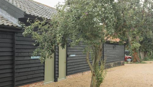 3 Henham Barns - Photo 2