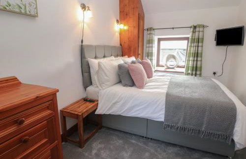 Wayside Cottage at Wayside Farm - Photo 11