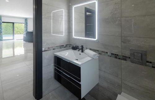 Villa Olivia - NEW! - Photo 46