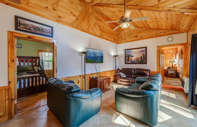 Blueridge Retreat Private 4 BDR Cabin Sleeps 10! - Foto 15