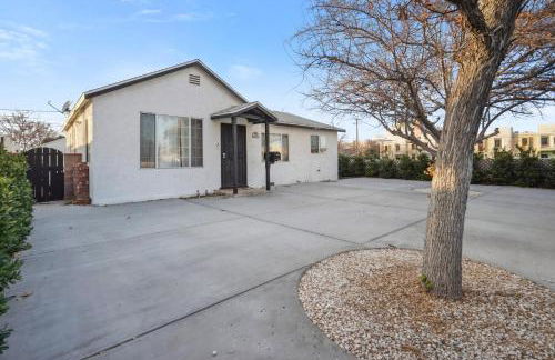 Cozy single story 2 bdrm family home near the BLVD - Foto 34