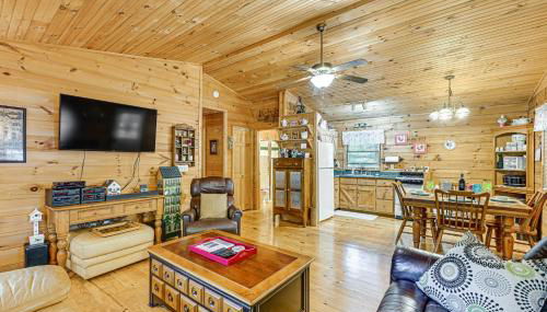 11 Mi to Dtwn Franklin Cabin with Porch! - Foto 5