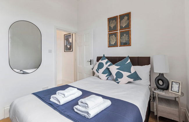 City Apartment - Sleeps 4 & Free Parking - Foto 1