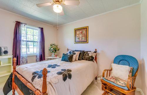 Delaware Vacation Rental Walk to Lake Dardanelle! - Foto 16