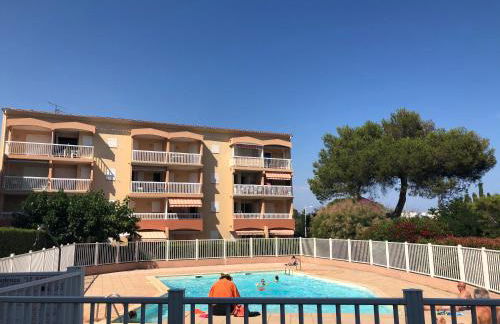 Apartment Newly Renovated Aircond-wifi-pool-sea View-150m to Beaches- Saint Aygulf - Foto 20