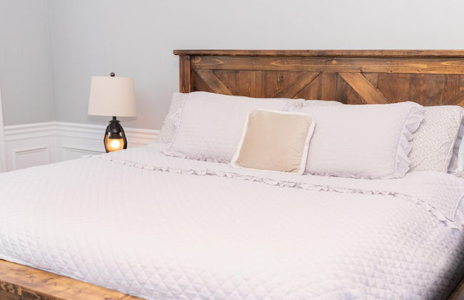 Stately Stradford Home Masters Rental - Foto 8