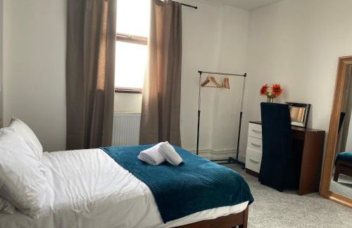 2 Bed Flat - Sleeps 6 - Parking - Wifi - Foto 14