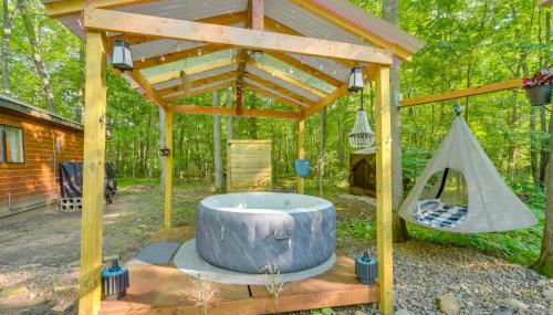 Glamping Getaway with Porch in Wisconsin Northwoods - Foto 3