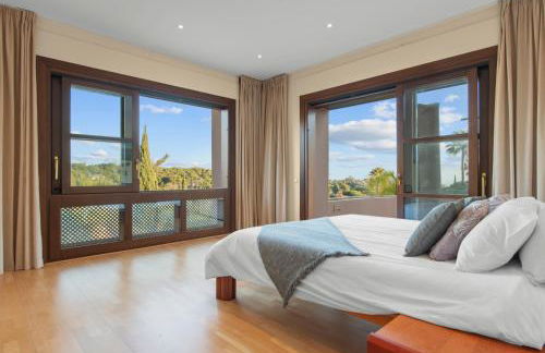 Luxury Villa Robledal By Mabiente - Views of the sea and the golf course - Foto 26