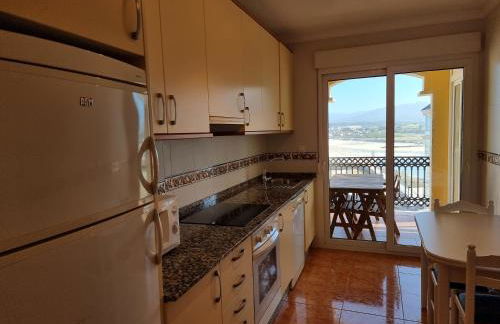 Dúplex en 1ª línea de playa - Foto 6