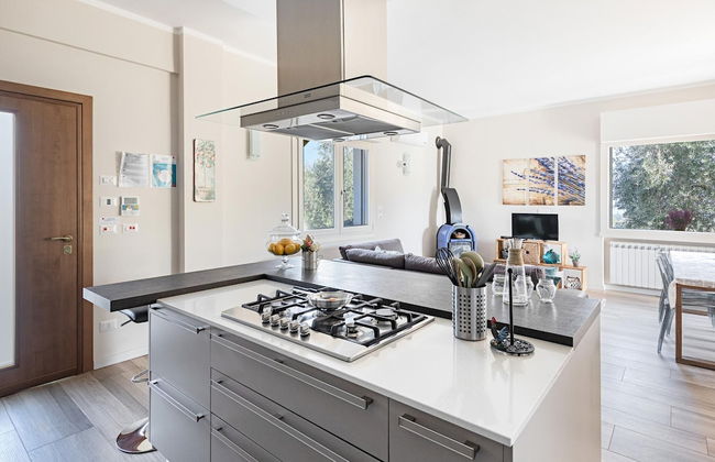 Villa Daniela con Piscina Vista Lago by Wonderful Italy - Photo 2