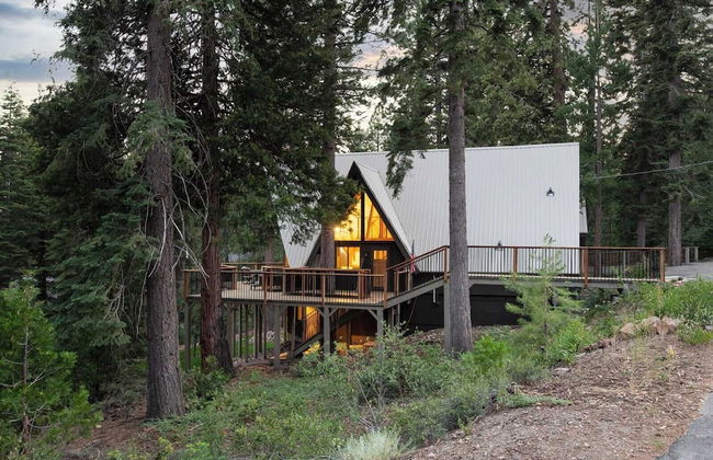 Timberline by Avantstay Stunning Chalet Cabin w/ Hot Tub, Pool Table & Home Theater! - Foto 28