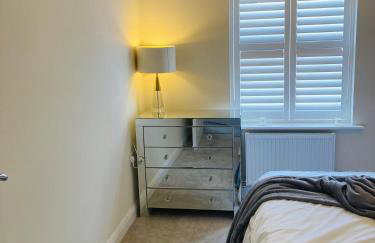 House-Sleeps 8-Parking-Garden - Photo 21