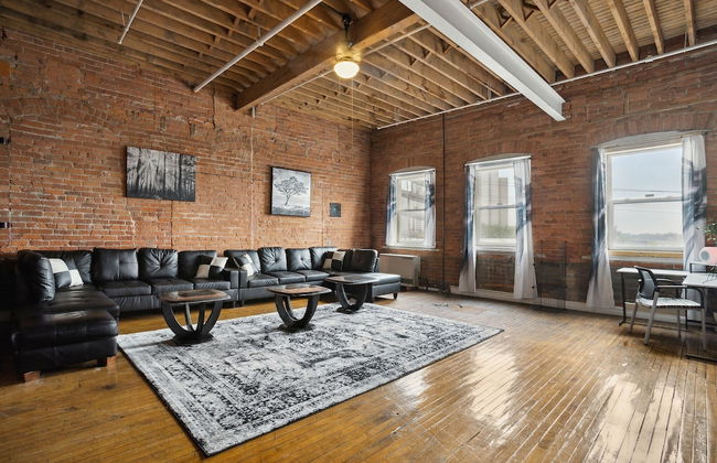 Downtown Detroit Loft - Fully equipped & Absolutely Gorgeous theme by RedAwning - Foto 11