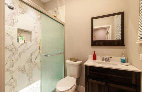 The Entertainment House Sleeps 8 Near Mall - Foto 45