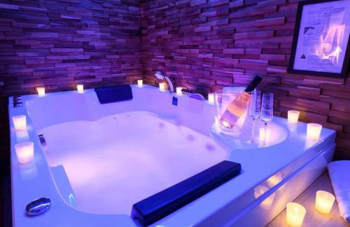 Evasion à deux - Spa privatif - Photo 6