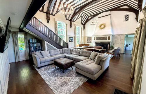 WOW New Spectacular Franconia Home - history - views - fire pit - hot tub - pool - grandeur - MUST SEE - Foto 31