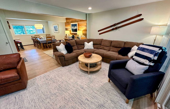 A1 Luxury Bretton Woods Ski-in Ski-out Townhome Next to Beginner ski Area Fast Wifi Keyless Entry - Photo 60