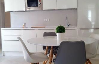 Preciosa planta baja a pocos metros de la playa - Foto 3