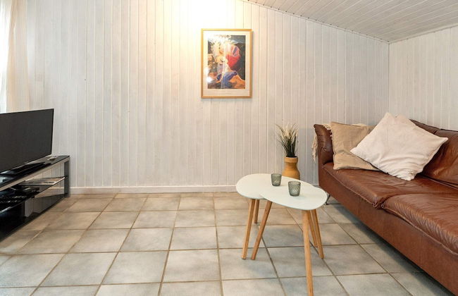 5 Person Holiday Home in Thyholm - Photo 9