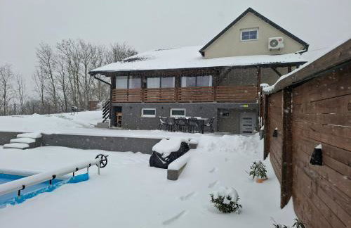 Natura Lux Holiday House with Pool and Jacuzzi - Foto 58