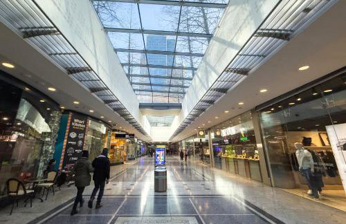 Stunning Thames View 2-Bedroom Apartment 2 Baths & 2 Balconies Sleeps 6 - Foto 13