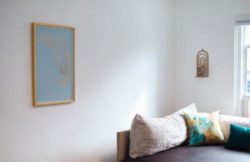 Spacious 3br 2ba Cottage Steps to Water & Downtown - Foto 16