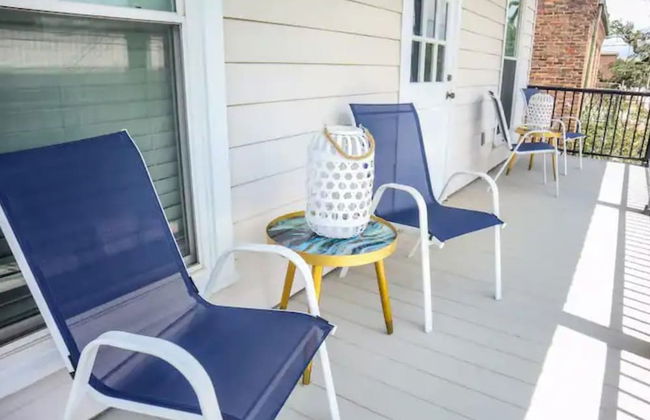 Downtown Cozy 2 BR Apt - 4min drive MardiGras Park - Photo 31