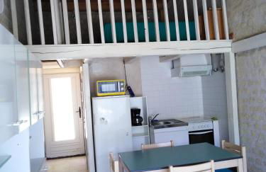 Le Clos des Romarins Gîte CAMELIA - Foto 5