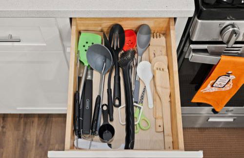 Charming Escape with Hot Tub & Fire Pit Winter Haven! - Foto 37