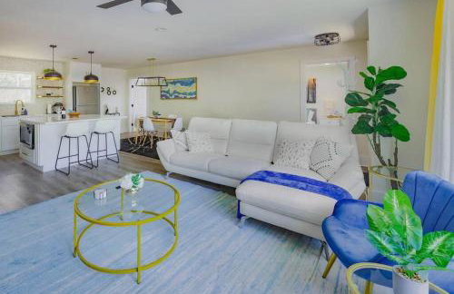 Manchaca 4 bedroom sleeps 10 Pool and Hot tub - Photo 9