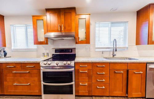 Beautiful like new home in a quiet neighborhood - Foto 28