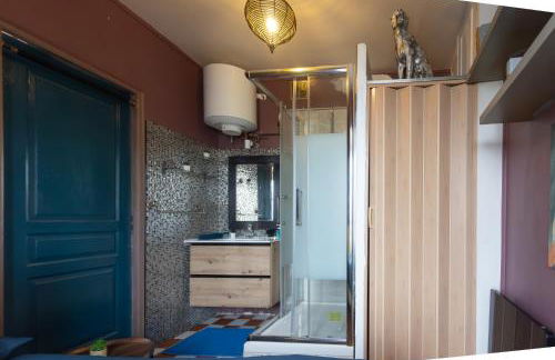 APPARTEMENT CHALEUREUX ARTISTIQUE QUARTIER GARE DU NORD - GARE DE L'EST et GRANDS BOULEVARDS - Foto 17