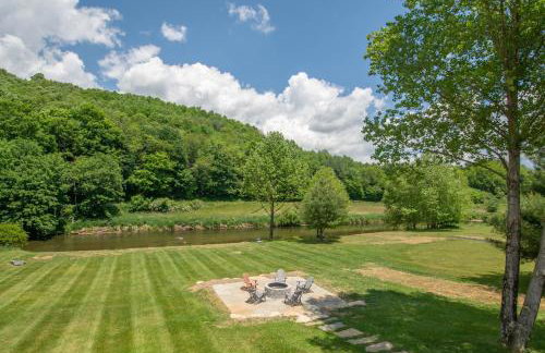 Cozy Cabin Right on the New River in Todd - Easy River Access - Fire Pit - Photo 27